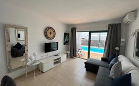 Oasis Blue - Beautiful 1 Bedroom Apartment On Private Complex With Pool